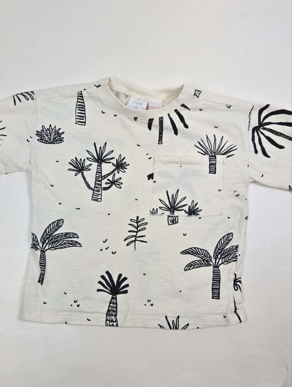 Zara Baby Tropical Print Pocket T-Shirt Size 4-5 Years 110 Cream Palm Tree Tee